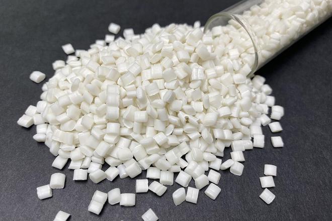 塑料袋更新?lián)Q代,原料去哪找?可降解吹膜料M300為你解決配方問(wèn)題